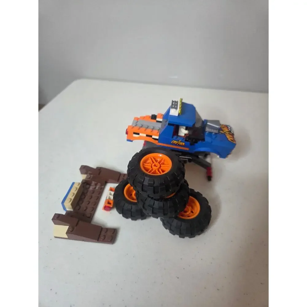 Lego City 60180 Monster Truck Complete Set w Instructions Off Road Build Toy